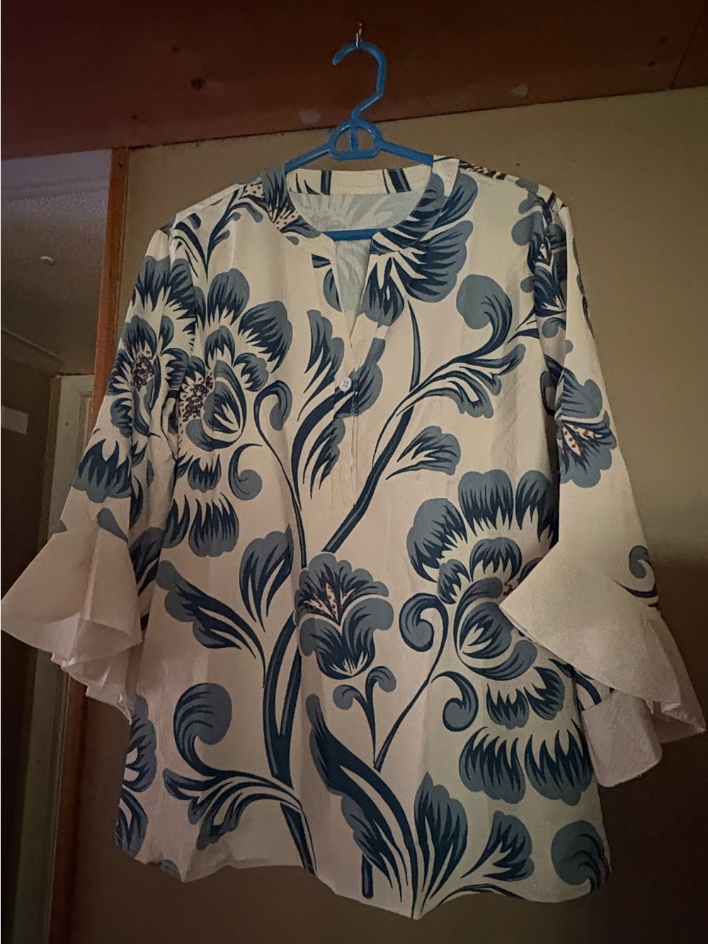Flowy Boho White Blouse with Blue Floral Print size XXL